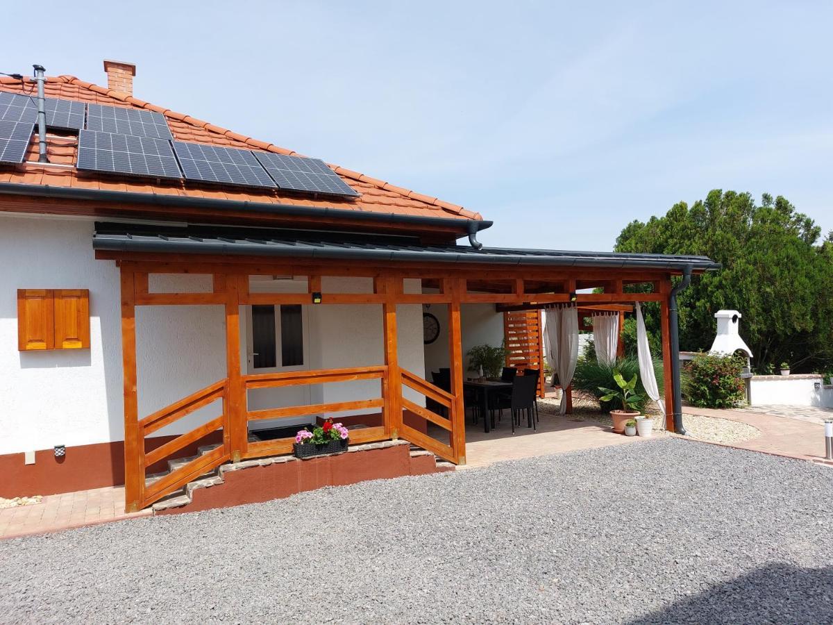 Tulipán Vendégház Sárospatak Esterno foto