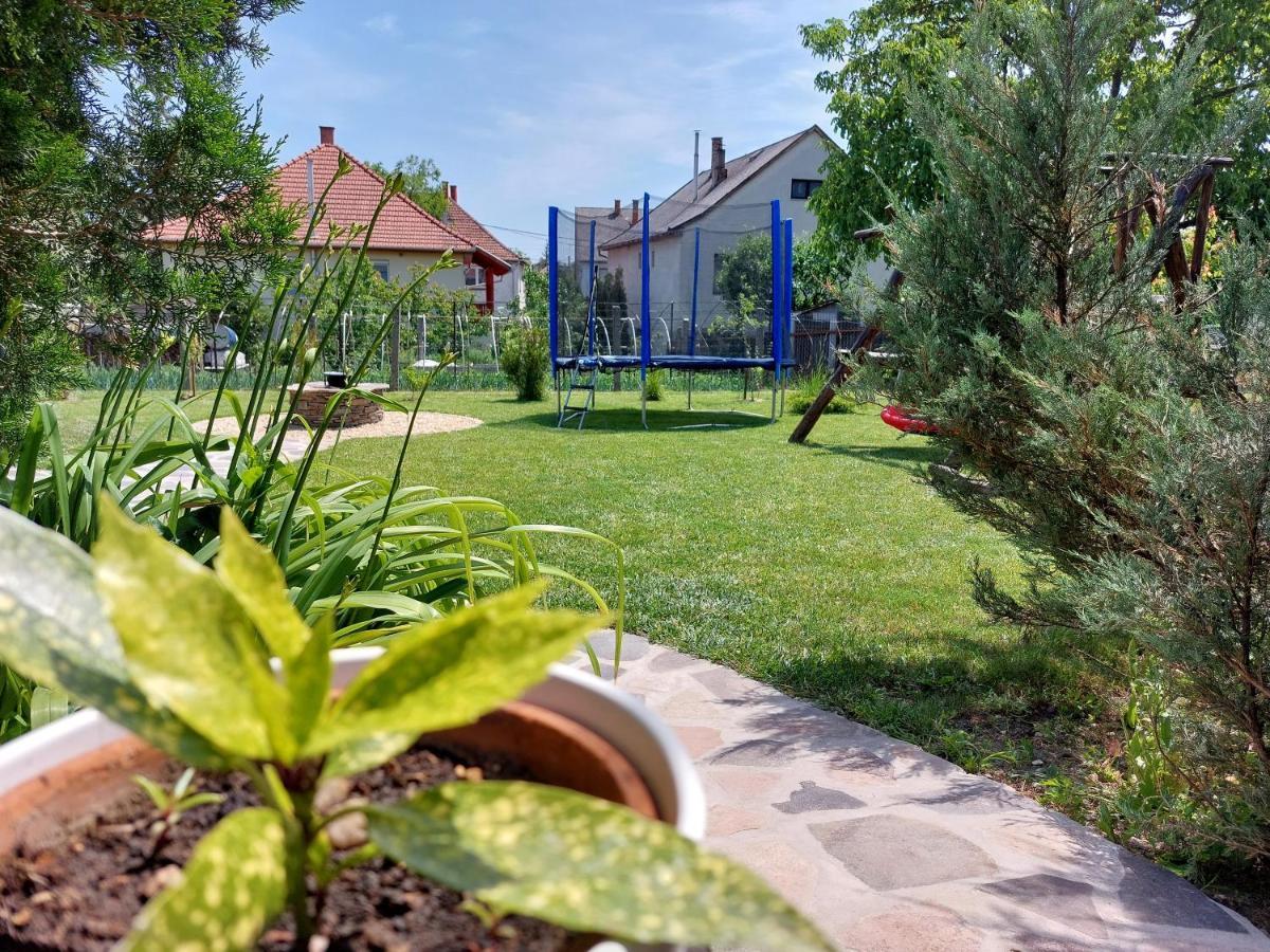 Tulipán Vendégház Sárospatak Esterno foto